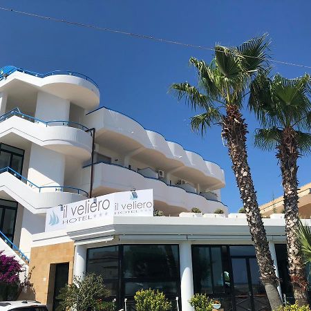 Hotel Il Veliero Торре-Сан-Джованни-Удженто Экстерьер фото