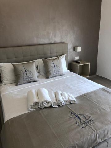 Hotel Il Veliero Торре-Сан-Джованни-Удженто Экстерьер фото